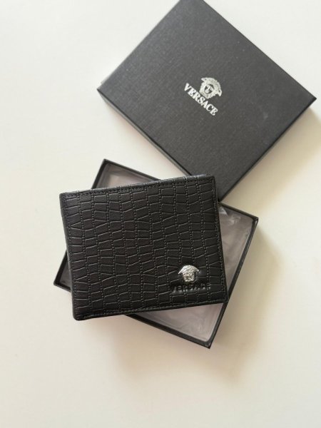 جزدان فيرزاتشي لون اسود  شامل علبة  وشامل سحاب للبطاقات والفراطة