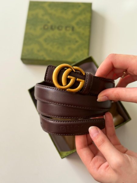 قشاط جوتشي  لون بني محروق