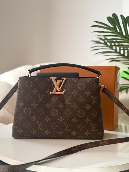 حقيبة لويس فيتون حجم كيير