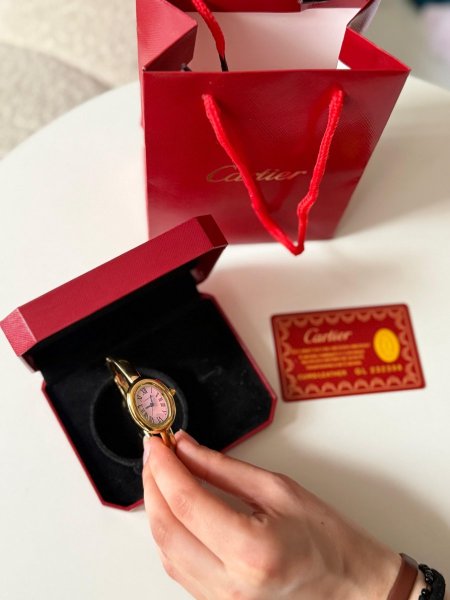ساعة كارتير هاردوير ذهبي ارضية زهري