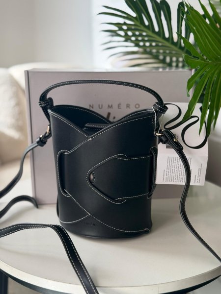 حقيبة بولين لون اسود