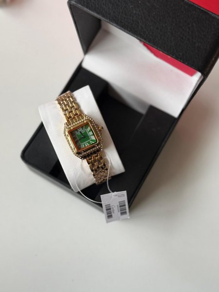 ساعة كارتير ارضية اخضر