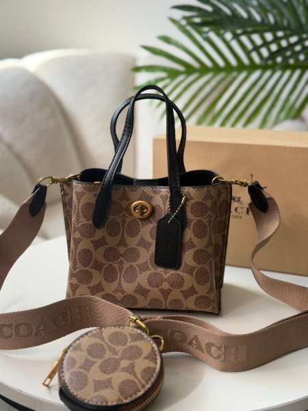 حقيبة كوتش ميني