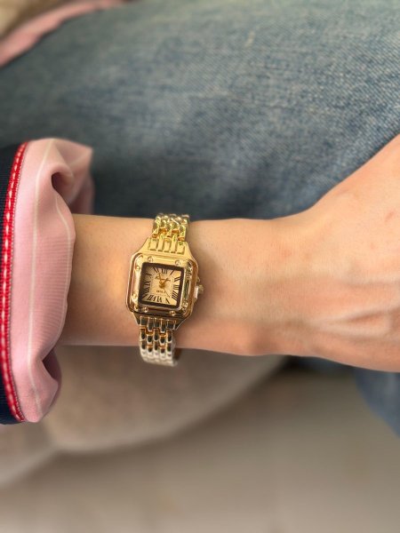 ساعة شبيه كارتير ارضية ذهبي الهاردوير ذهبي  اللون مكفول