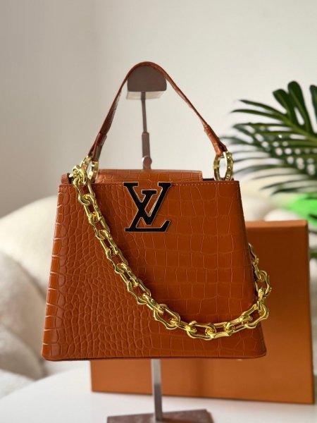 حقيبه لويس فيتون لون عسلي حجم صغير ع وسط