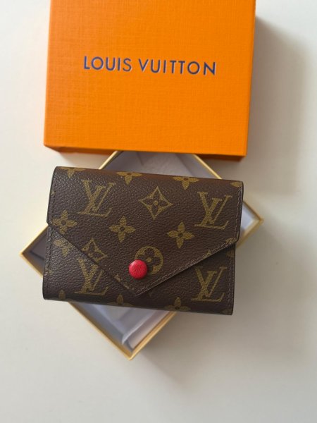 جزدان لويس فيتون  شامل علبة