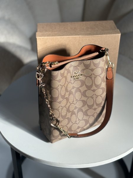حقيبة كوتش سلة <br> <span class='text-color-warm'>بيعت  كلها !</span>