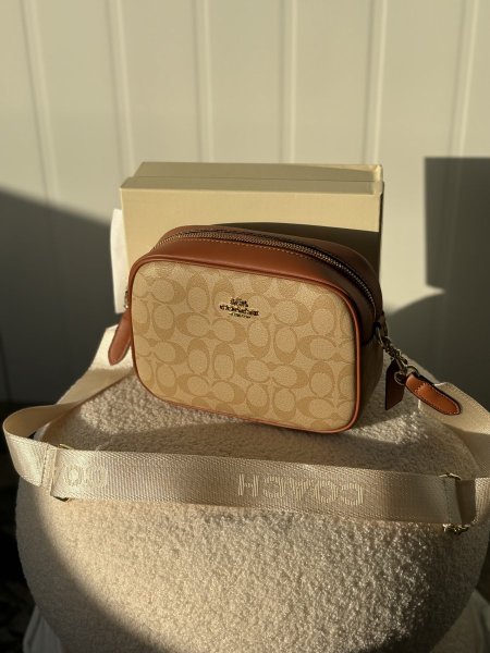 حقيبة كوتش كروس