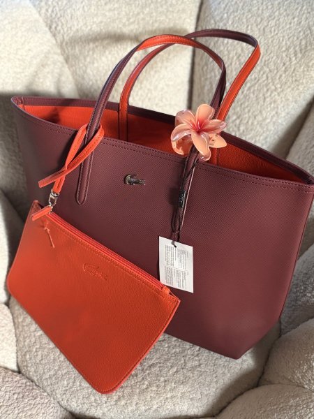 حقيبة لاكوست دبل فيس لون برغندي وبرتقالي