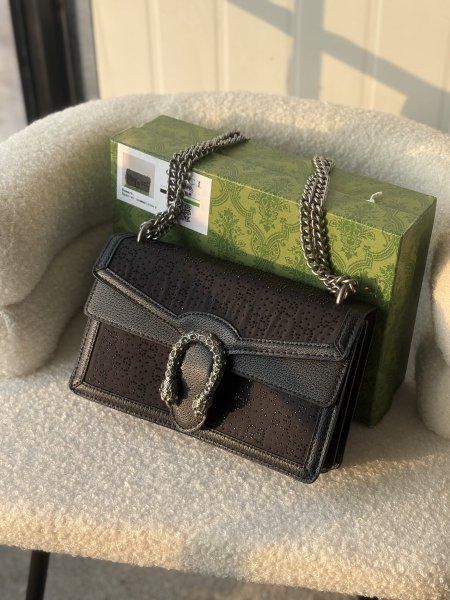 حقيبة جوتشي لون اسود