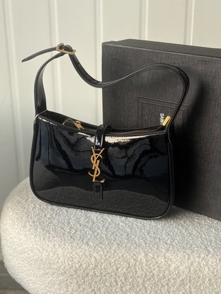 حقيبة سان لوران اسود لامع