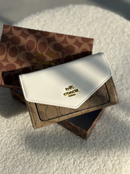 جزدان كوتش بوسع العملات المعدنية والورقية والهوية