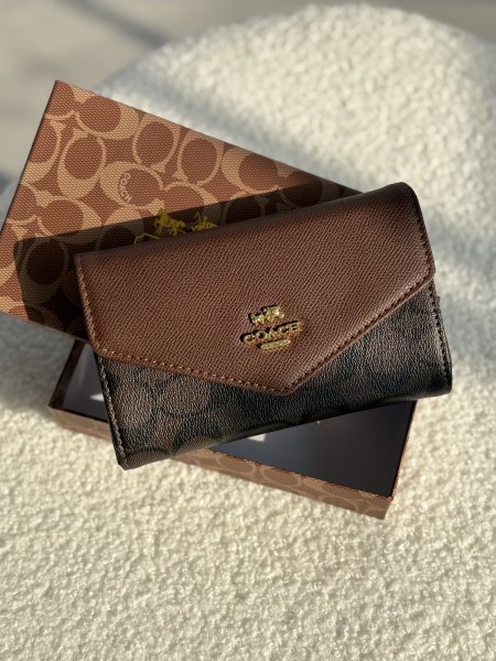 جزدان كوتش بوسع العملات المعدنية والورقية والهوية